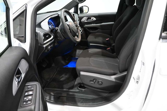 2024 Chrysler Pacifica Touring FWD - 23009990 - 12