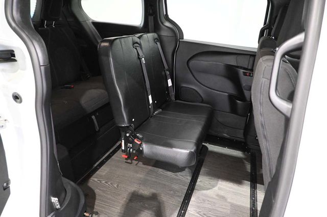 2024 Chrysler Pacifica Touring FWD - 23009990 - 19