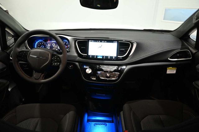2024 Chrysler Pacifica Touring FWD - 23009990 - 23