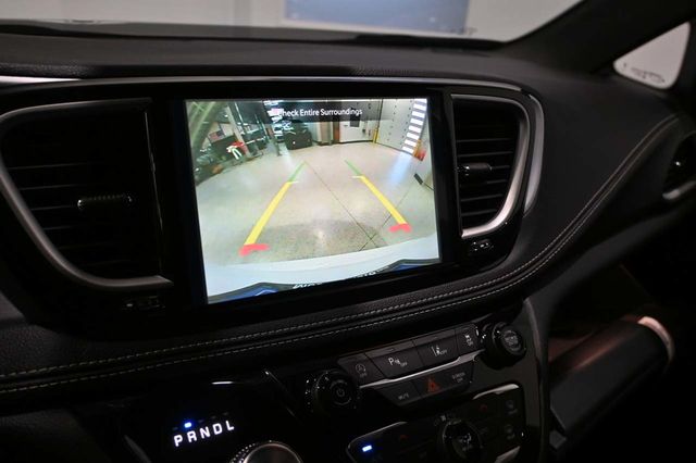 2024 Chrysler Pacifica Touring FWD - 23009990 - 38