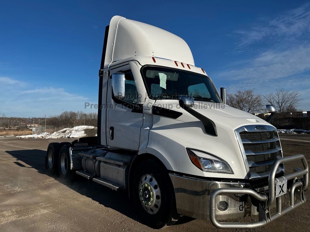 New 2024 FREIGHTLINER Cascadia PE116DC For Sale Belleville, ON VK5182