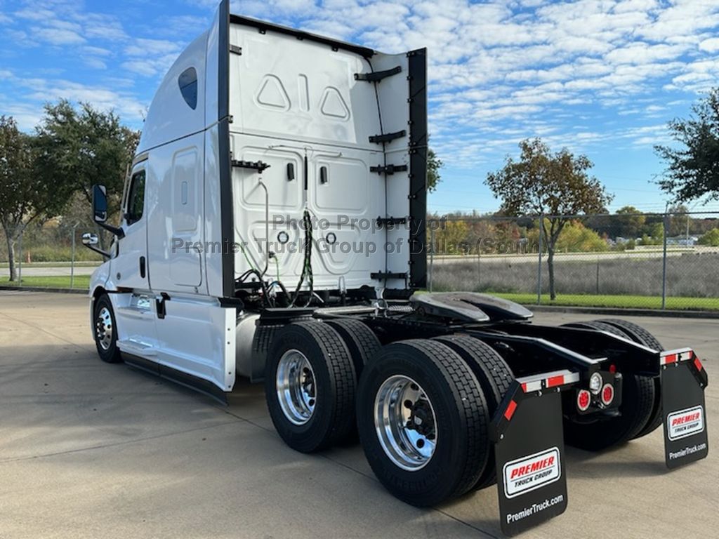 New 2024 FREIGHTLINER Cascadia PT126SLP For Sale Dallas, TX UX0094