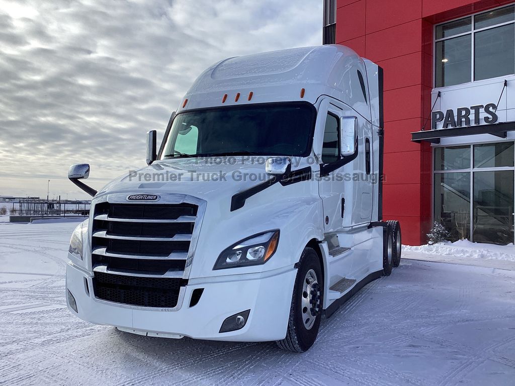 New 2024 FREIGHTLINER Cascadia PT126SLP For Sale Mississauga, ON VJ9465