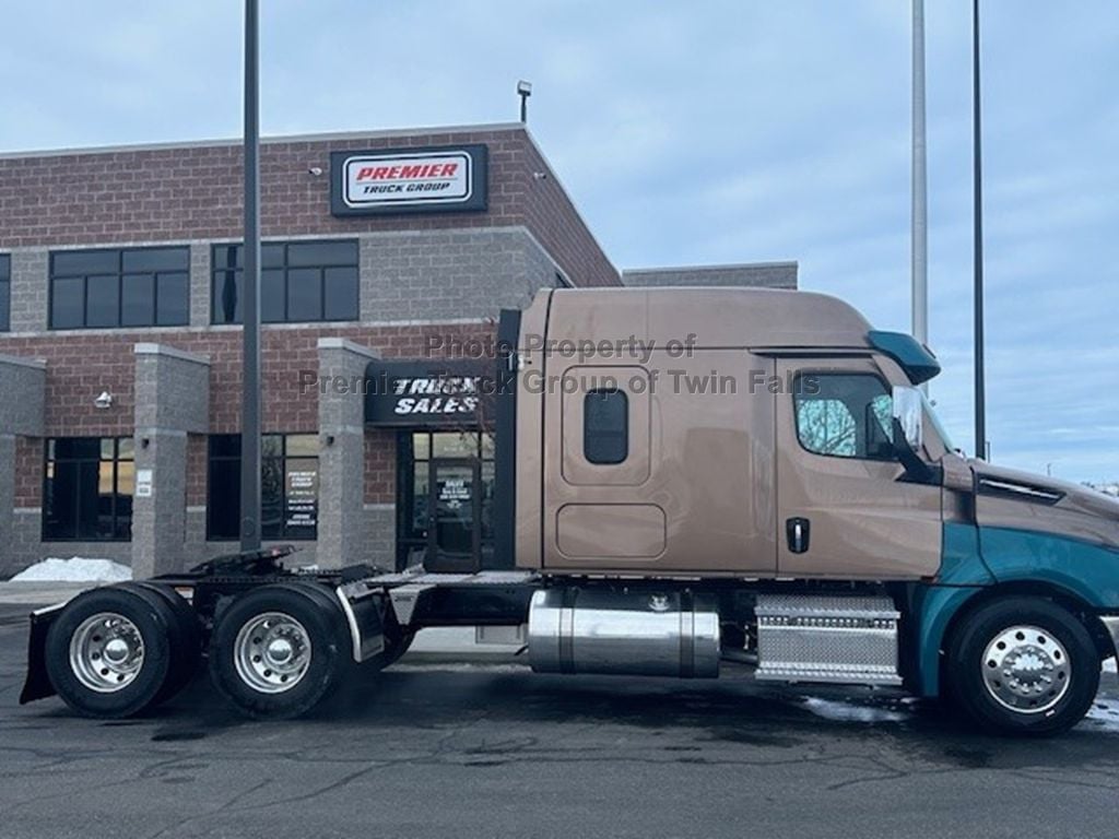 New 2024 FREIGHTLINER Cascadia PT126SLP For Sale Jerome, ID VF2083