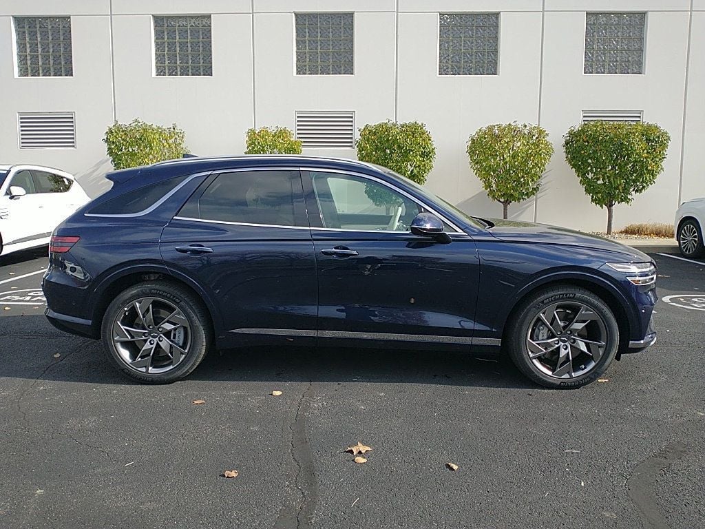 2024 New Genesis Electrified GV70 Advanced AWD at