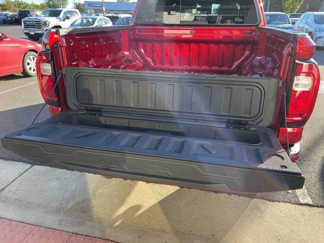 2024 GMC Canyon 4WD Crew Cab AT4 - 22608407 - 42