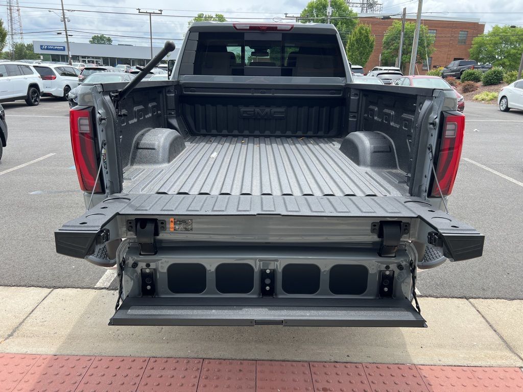 2024 GMC Sierra 2500HD 4WD Crew Cab 159" SLT - 22469172 - 37