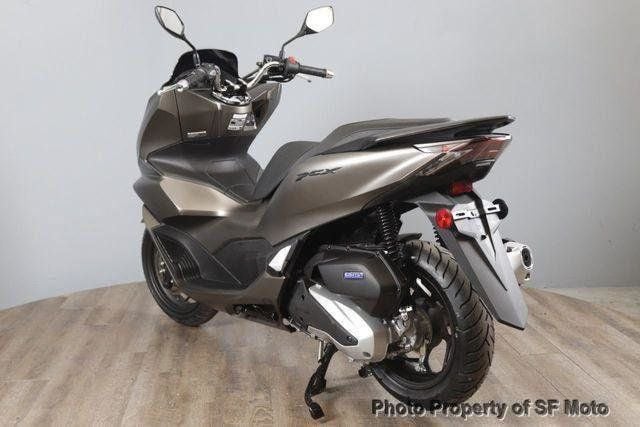 2024 Honda PCX In Stock Now! - 22656586 - 9