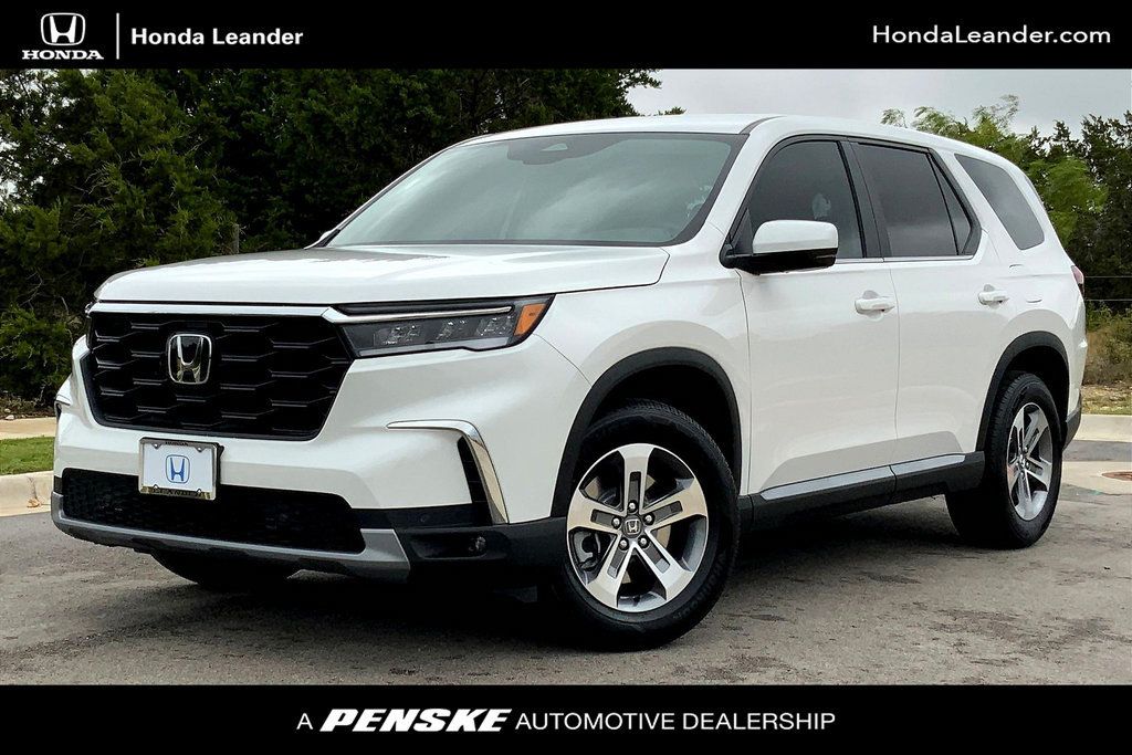 2024 New Honda Pilot EXL 7 Passenger 2WD at Serving