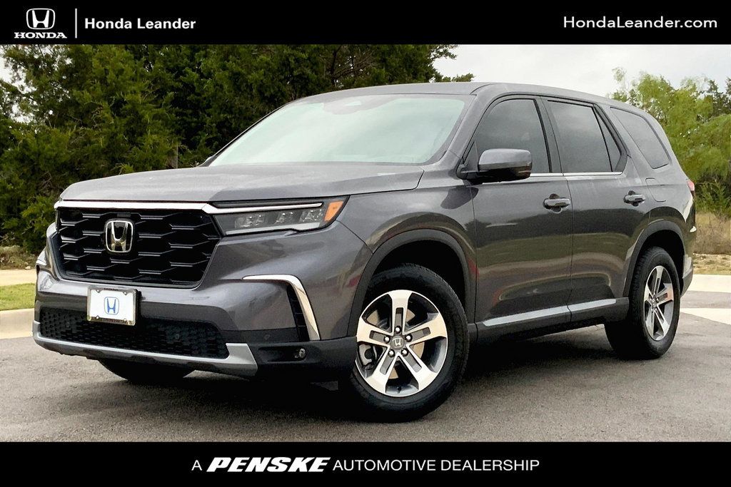 2024 New Honda Pilot EXL 7 Passenger 2WD at Serving