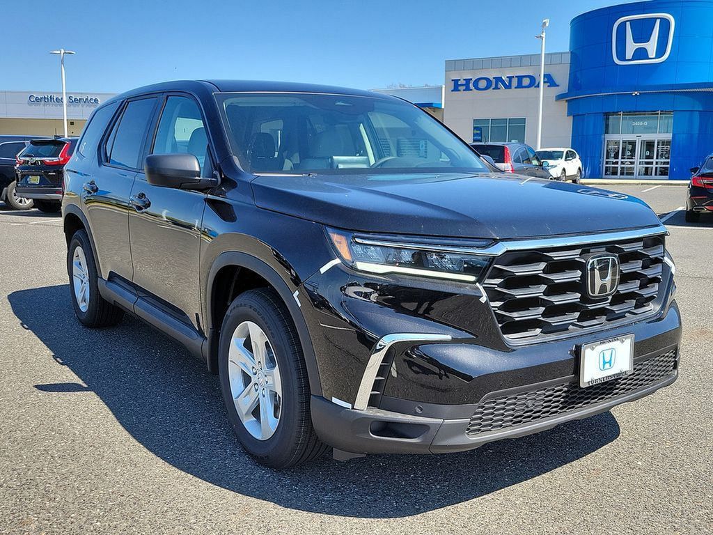 2024 New Honda Pilot LX AWD at Serving Bloomfield Hills