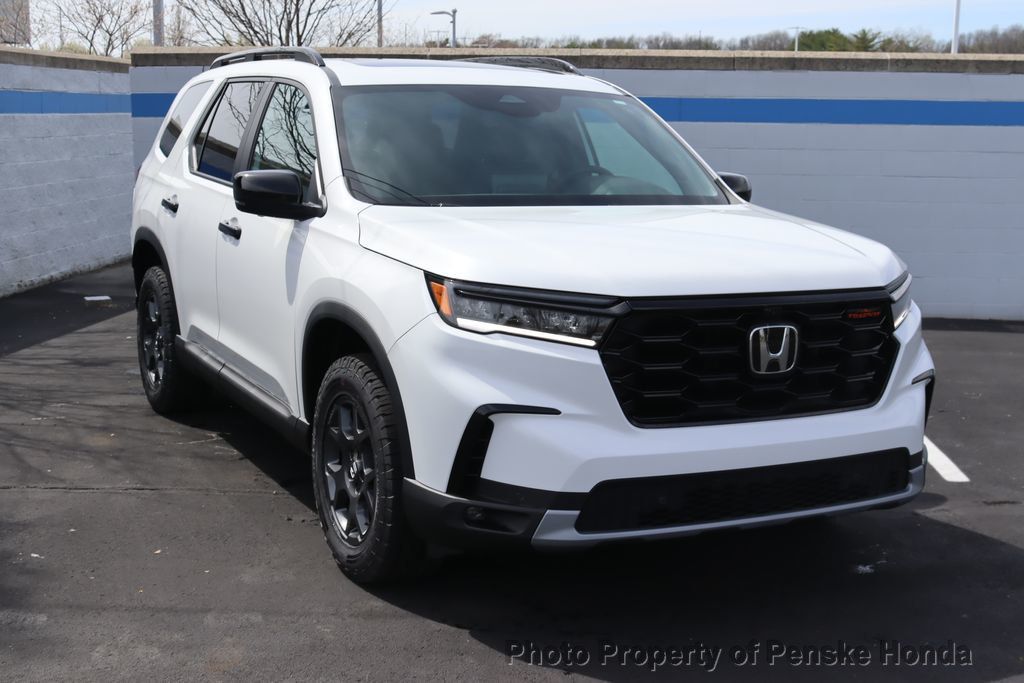 2024 New Honda Pilot TrailSport AWD at Serving