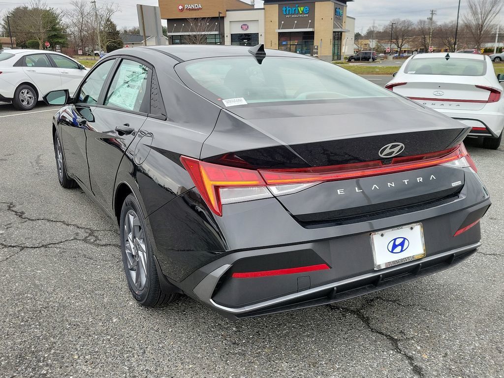 2024 New Hyundai Elantra Hybrid Blue DCT at Turnersville AutoMall