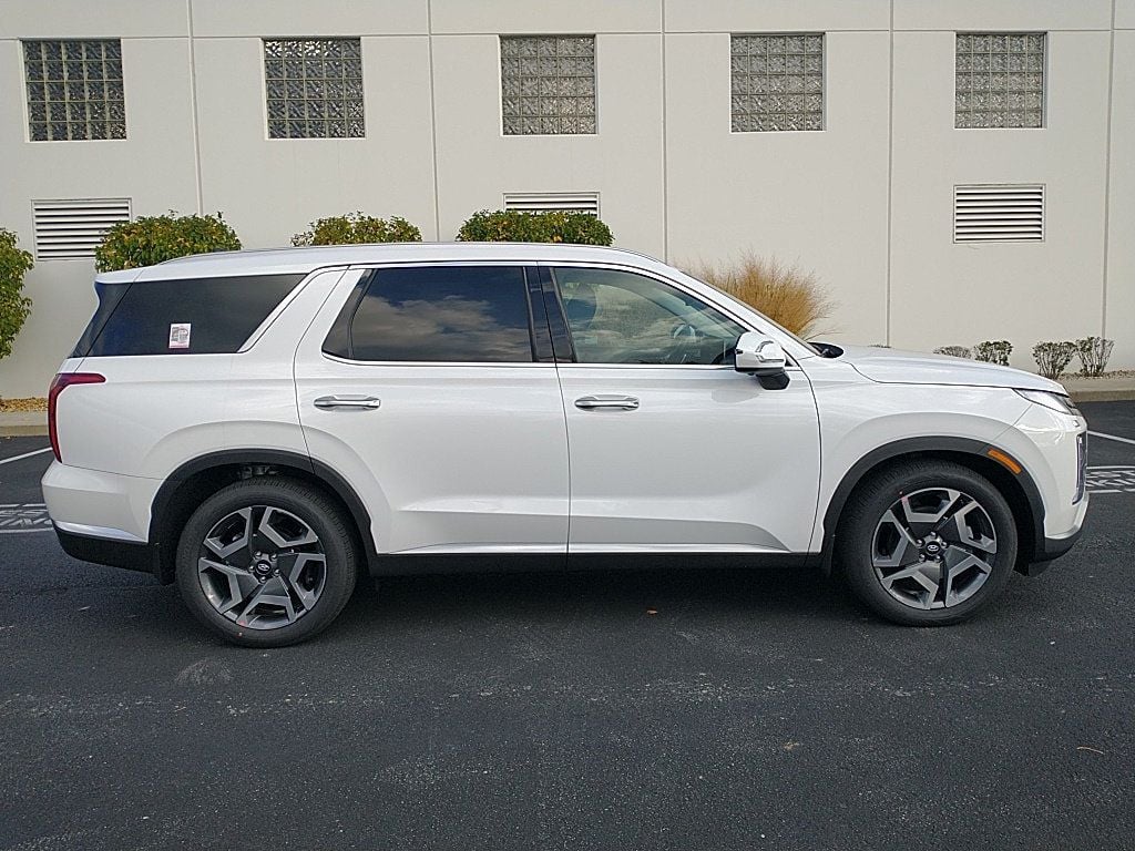 New 2024 Hyundai PALISADE Limited FWD 4D Sport Utility in Brooklyn Park  #26AB031N