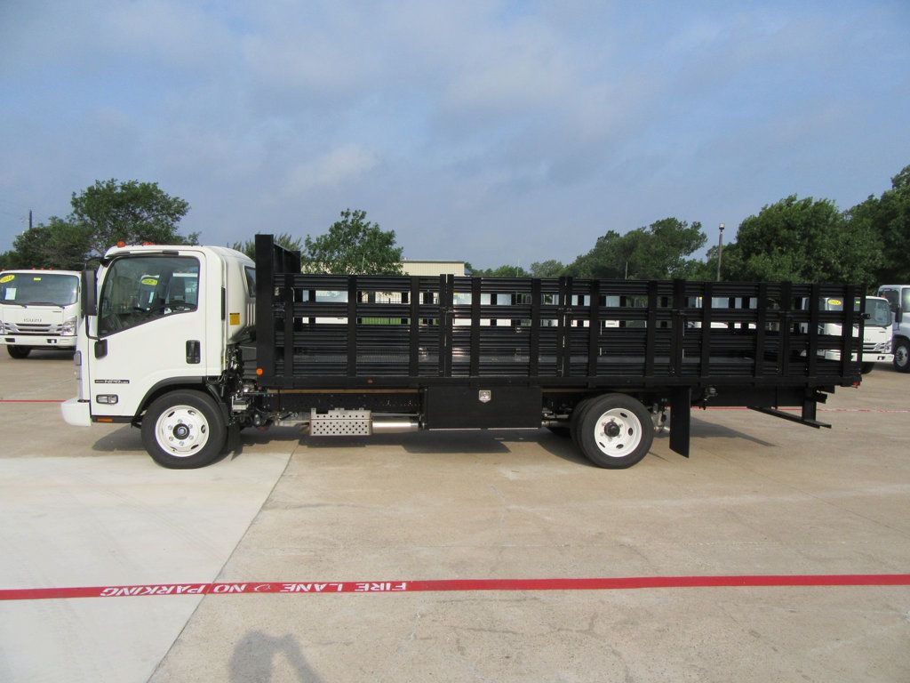 2024 Isuzu NPR HD (21ft Stakebed w/ ICC Bumper)) - 22114641 - 3