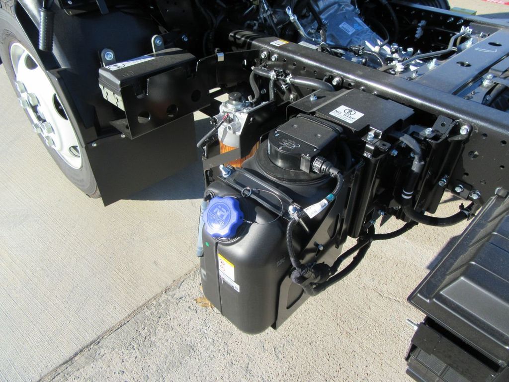 2024 Isuzu NPR XD (Chassis - Diesel) - 22339412 - 17