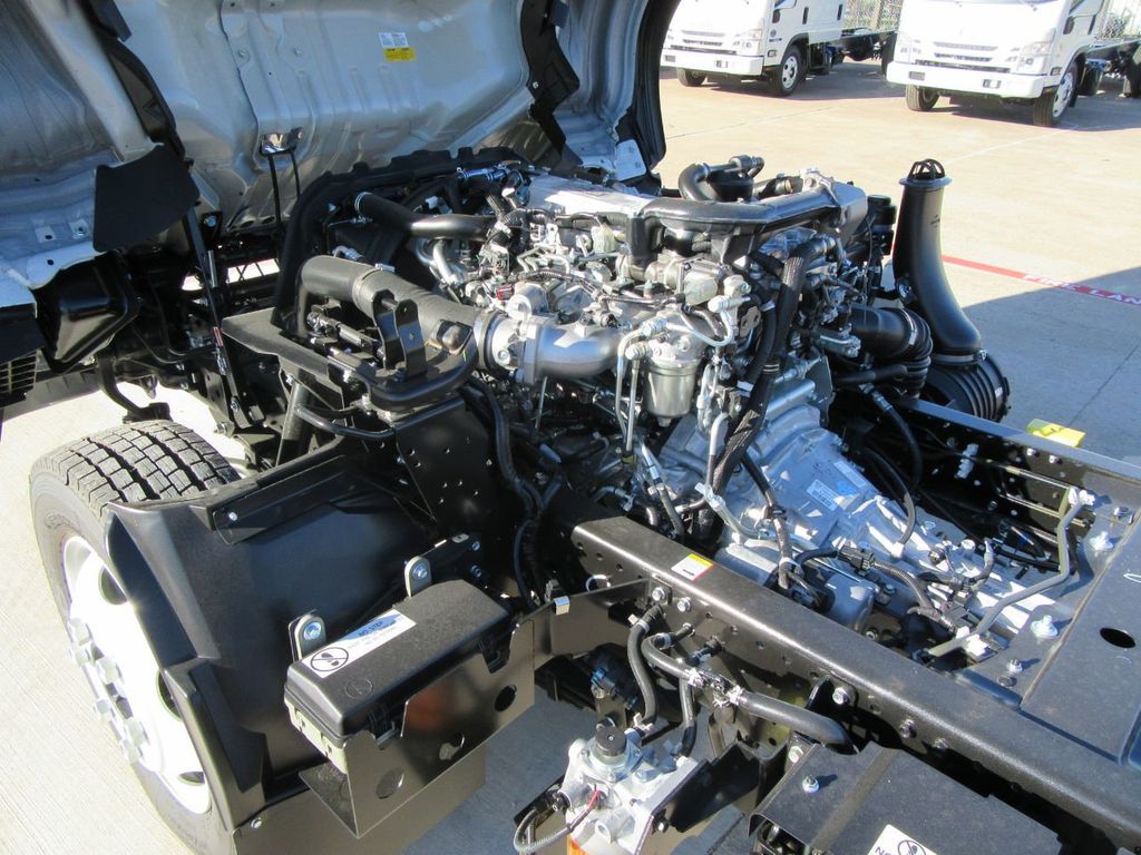 2024 Isuzu NPR XD (Chassis - Diesel) - 22339412 - 40