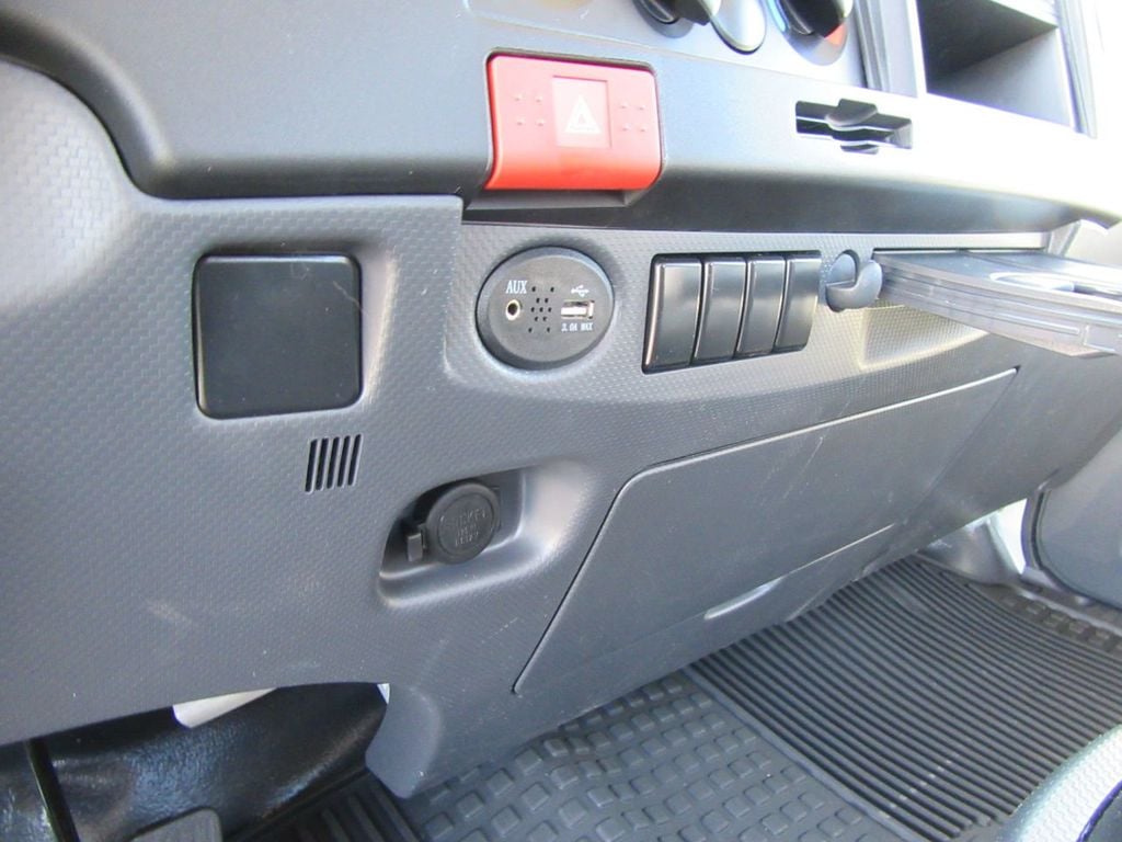 2024 Isuzu NPR XD (Chassis - Diesel) - 22339419 - 32
