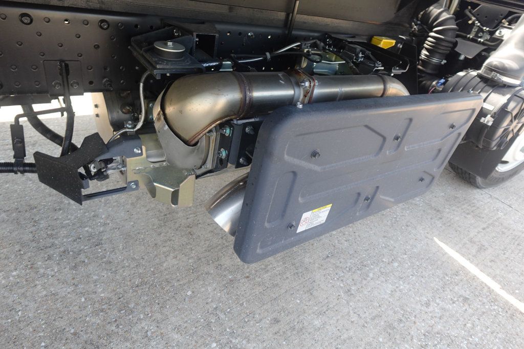 2024 Isuzu NQR (22ft Box truck with Lift Gate) - 22574679 - 11
