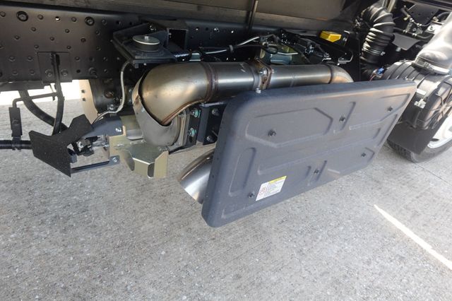 2024 Isuzu NQR (22ft Box truck with Lift Gate) - 22574679 - 11