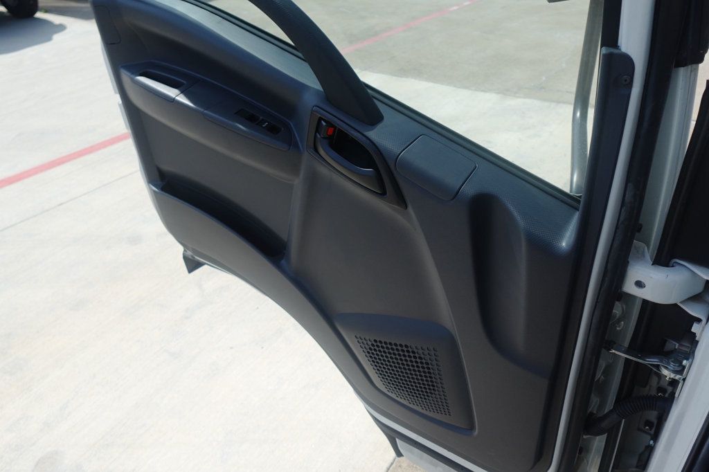 2024 Isuzu NQR (22ft Box truck with Lift Gate) - 22574679 - 48