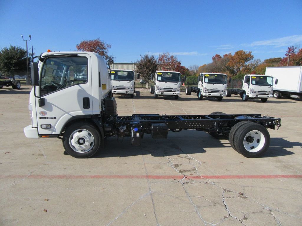 2024 Isuzu NRR (Chassis - Diesel) - 22225551 - 4