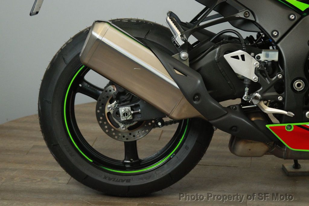 2024 Kawasaki Ninja ZX-10R KRT Edition FACTORY DEMO - 22914105 - 16
