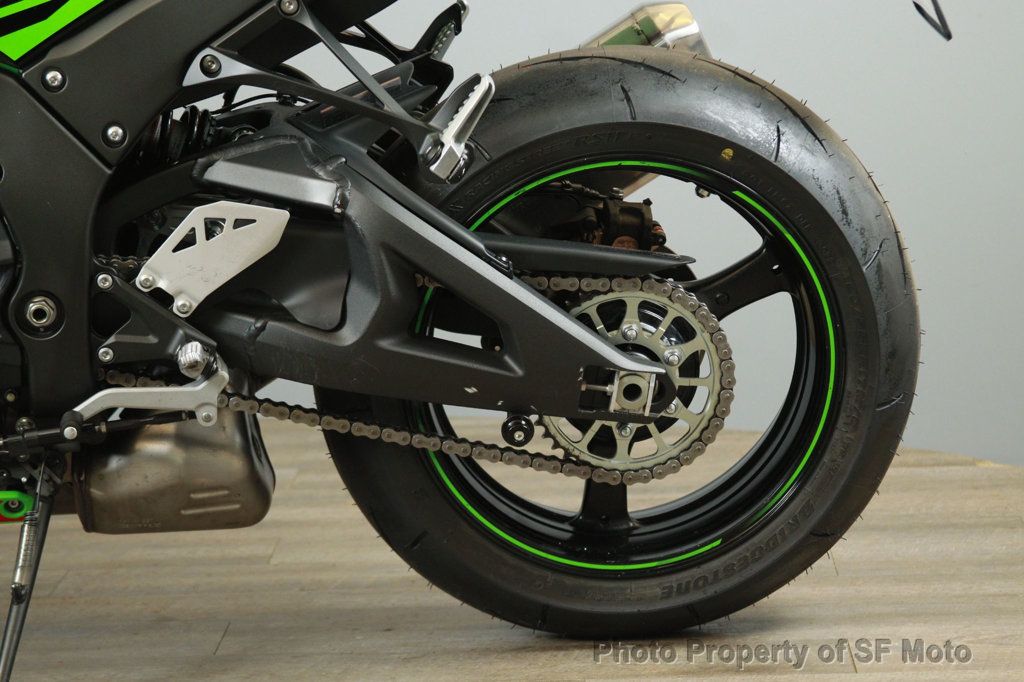 2024 Kawasaki Ninja ZX-10R KRT Edition FACTORY DEMO - 22914105 - 17