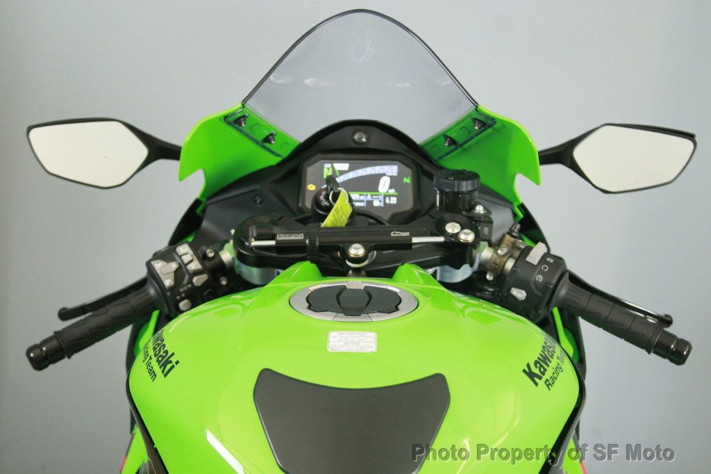 2024 Kawasaki Ninja ZX-10R KRT Edition FACTORY DEMO - 22914105 - 28