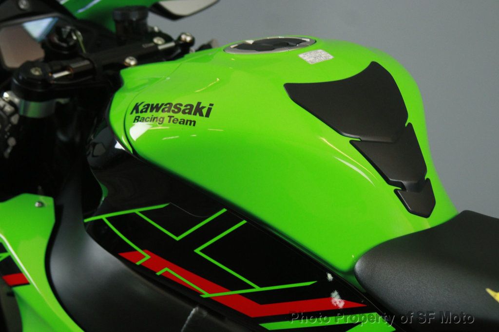 2024 Kawasaki Ninja ZX-10R KRT Edition FACTORY DEMO - 22914105 - 37