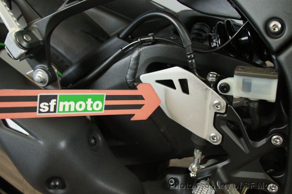 2024 Kawasaki Ninja ZX-10R KRT Edition FACTORY DEMO - 22914105 - 48