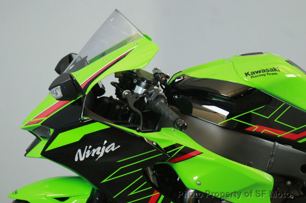 2024 Kawasaki Ninja ZX-10R KRT Edition FACTORY DEMO - 22914105 - 6