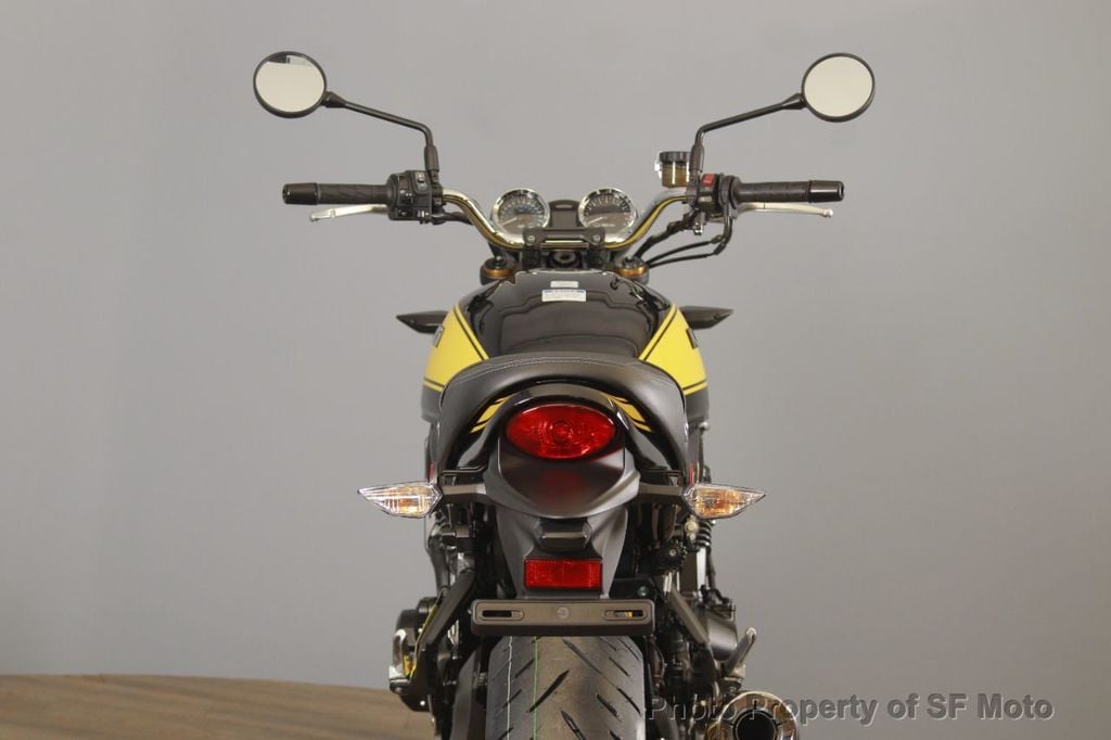 Kawasaki Z900RS ABS, Motorcycle