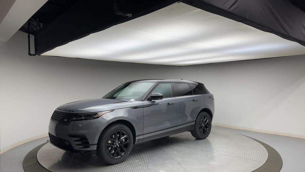 New 2024 Land Rover Range Rover Velar P250 Dynamic SE Sport Utility in  Willow Grove #R24001