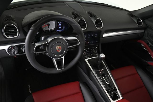 2024 Porsche 718 Cayman S Coupe - 22945014 - 3