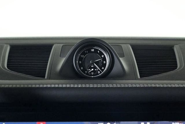 2024 Porsche Macan Base - 22944975 - 20