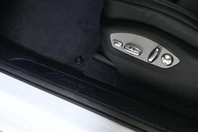 2024 Porsche Macan Base - 22944975 - 22