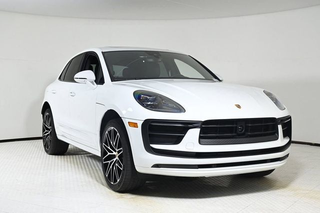 2024 Porsche Macan Base - 22944975 - 8
