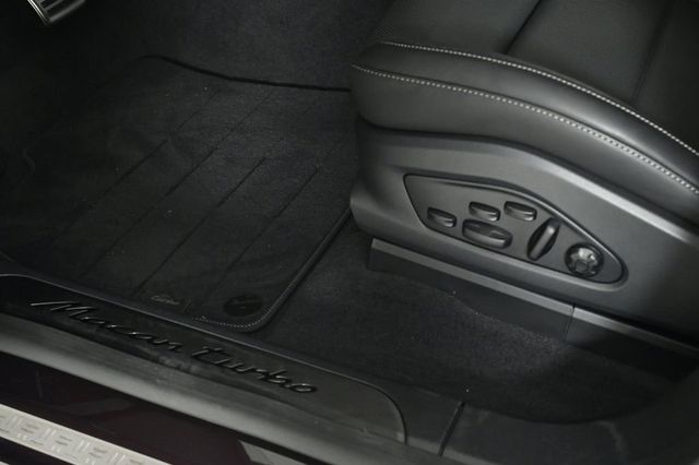 2024 Porsche Macan Electric Turbo AWD - 22945004 - 25
