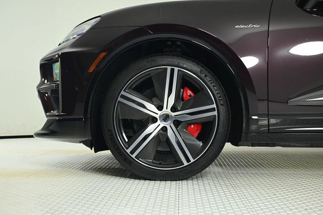 2024 Porsche Macan Electric Turbo AWD - 22945004 - 29
