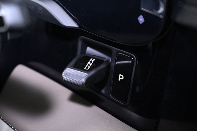 2024 Porsche Taycan Turbo S AWD - 22944973 - 13