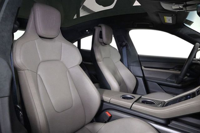 2024 Porsche Taycan Turbo S AWD - 22944973 - 16