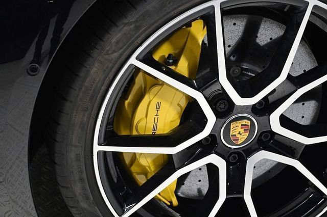 2024 Porsche Taycan Turbo S AWD - 22944973 - 25