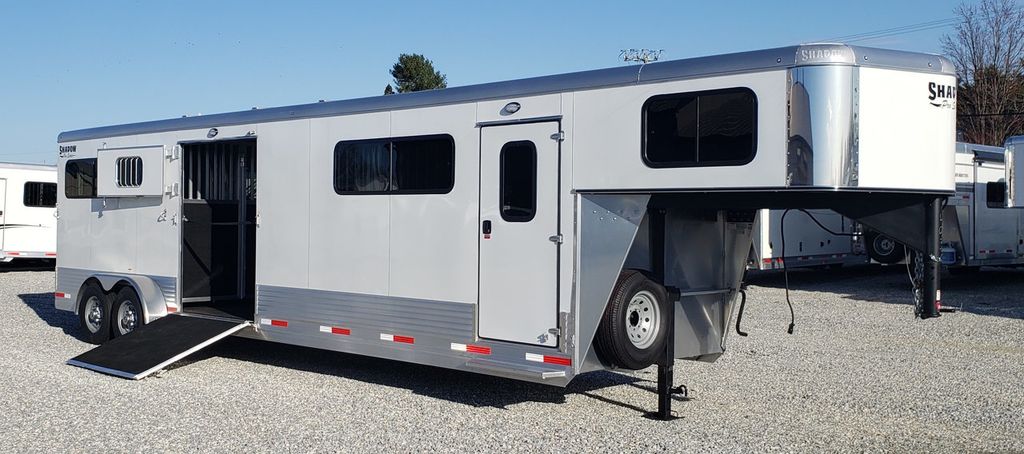 2024 Shadow 4 horse head to head with box stall and side ramp