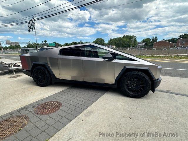 2024 Tesla Cybertruck AWD - 22476211 - 10