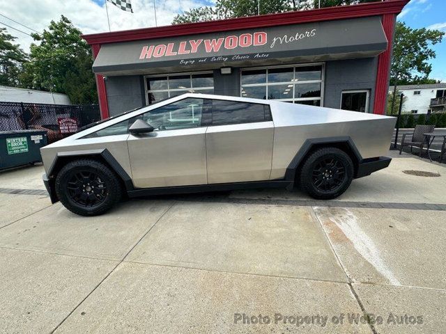 2024 Tesla Cybertruck AWD - 22476211 - 24