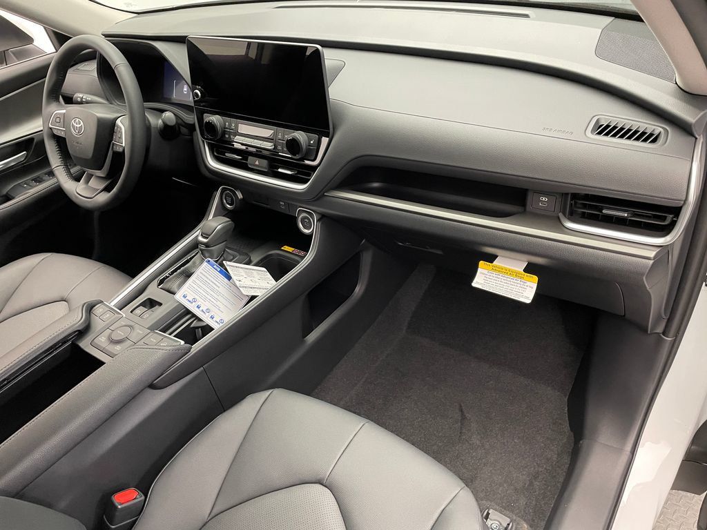 2024 New Toyota Grand Highlander XLE AWD at  Serving  Bloomfield Hills, MI, IID 22092753