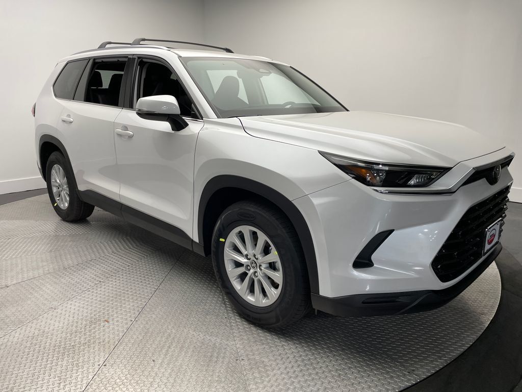 New 2024 Toyota Grand Highlander XLE 5 in Tracy #RS026530