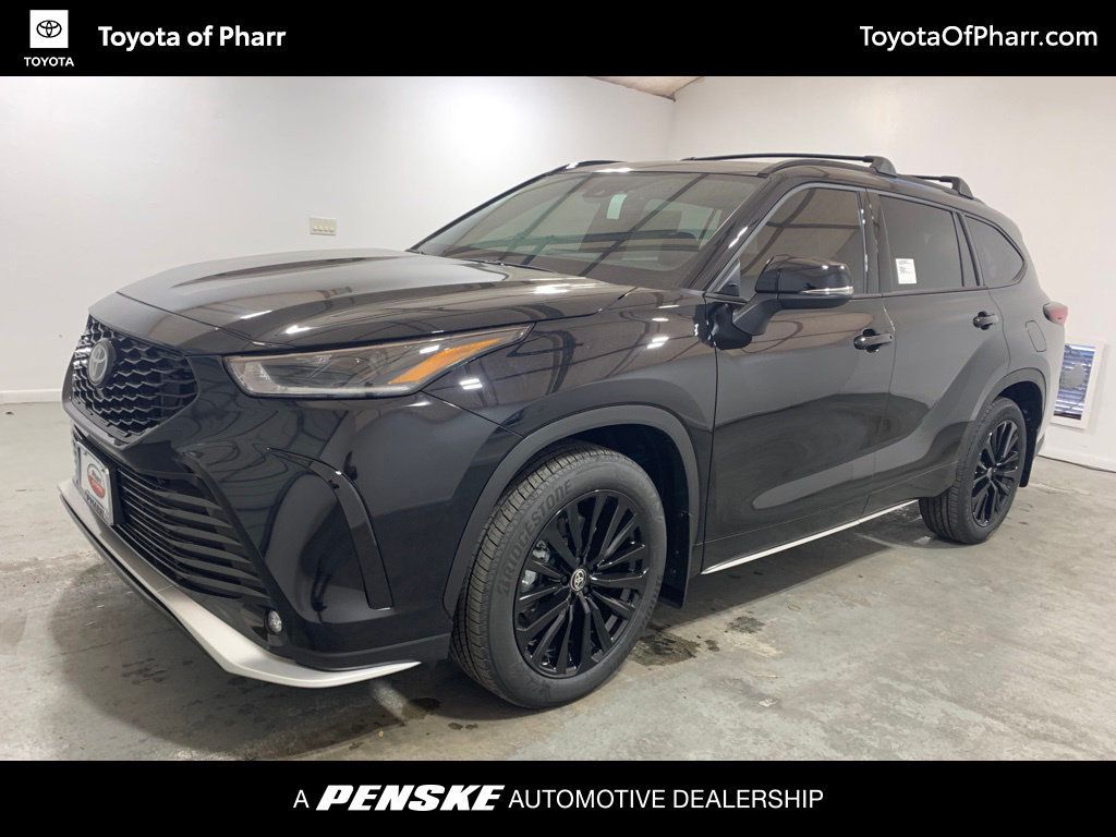 2024 New Toyota Highlander at Serving Bloomfield Hills