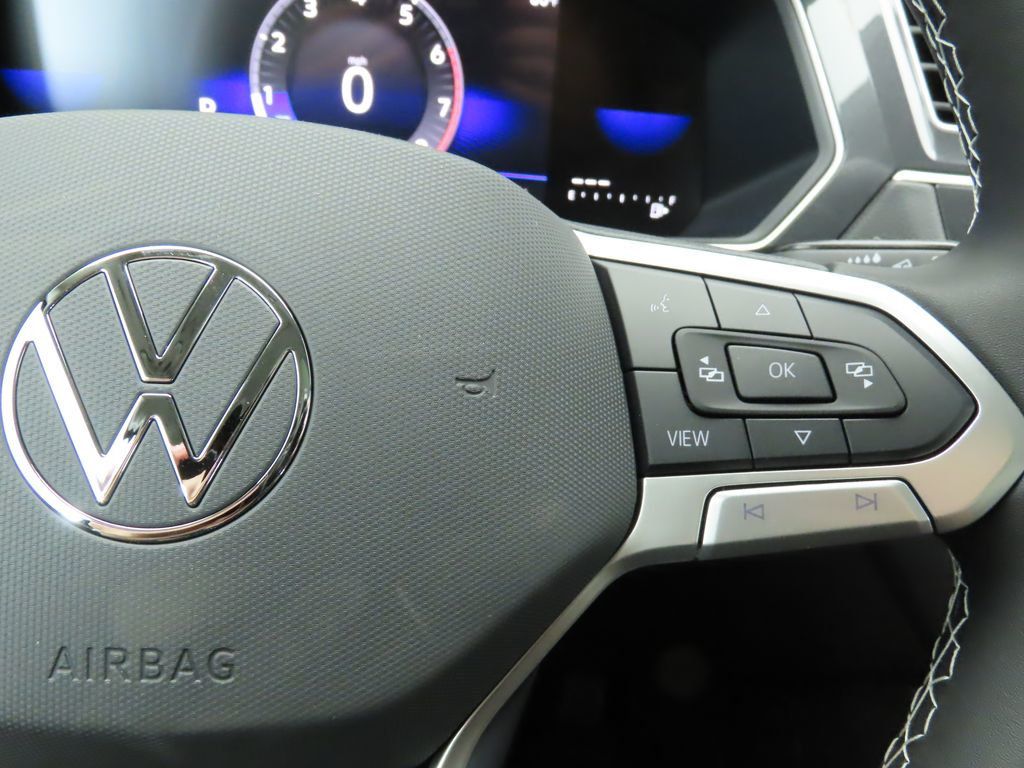 2024 New Volkswagen Tiguan 2.0T SE FWD at PenskeCars.com Serving Bloomfield  Hills, MI, IID 22119745
